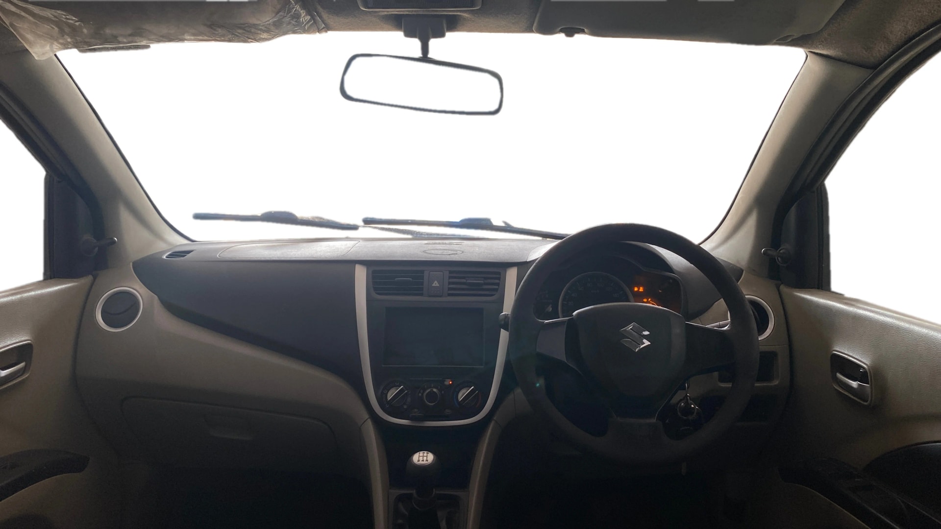 View 2017 Maruti Suzuki 1000 Base Variant Image 15 Used 2017 Maruti Suzuki 1000 Base Variant Image 15