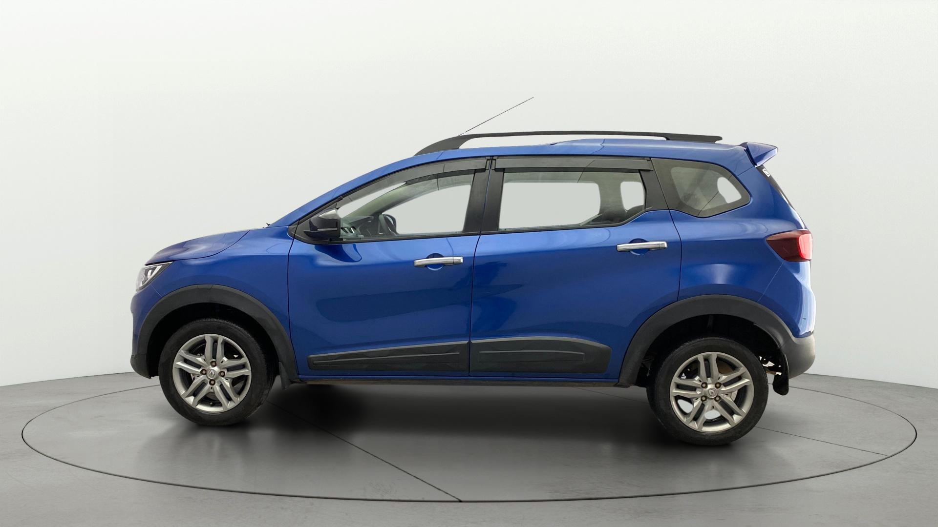 View 2022 Renault Triber RXZ Image 27 Used 2022 Renault Triber RXZ Image 27