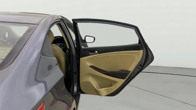 View Hyundai Verna Image 7 Used Hyundai Verna Image 7