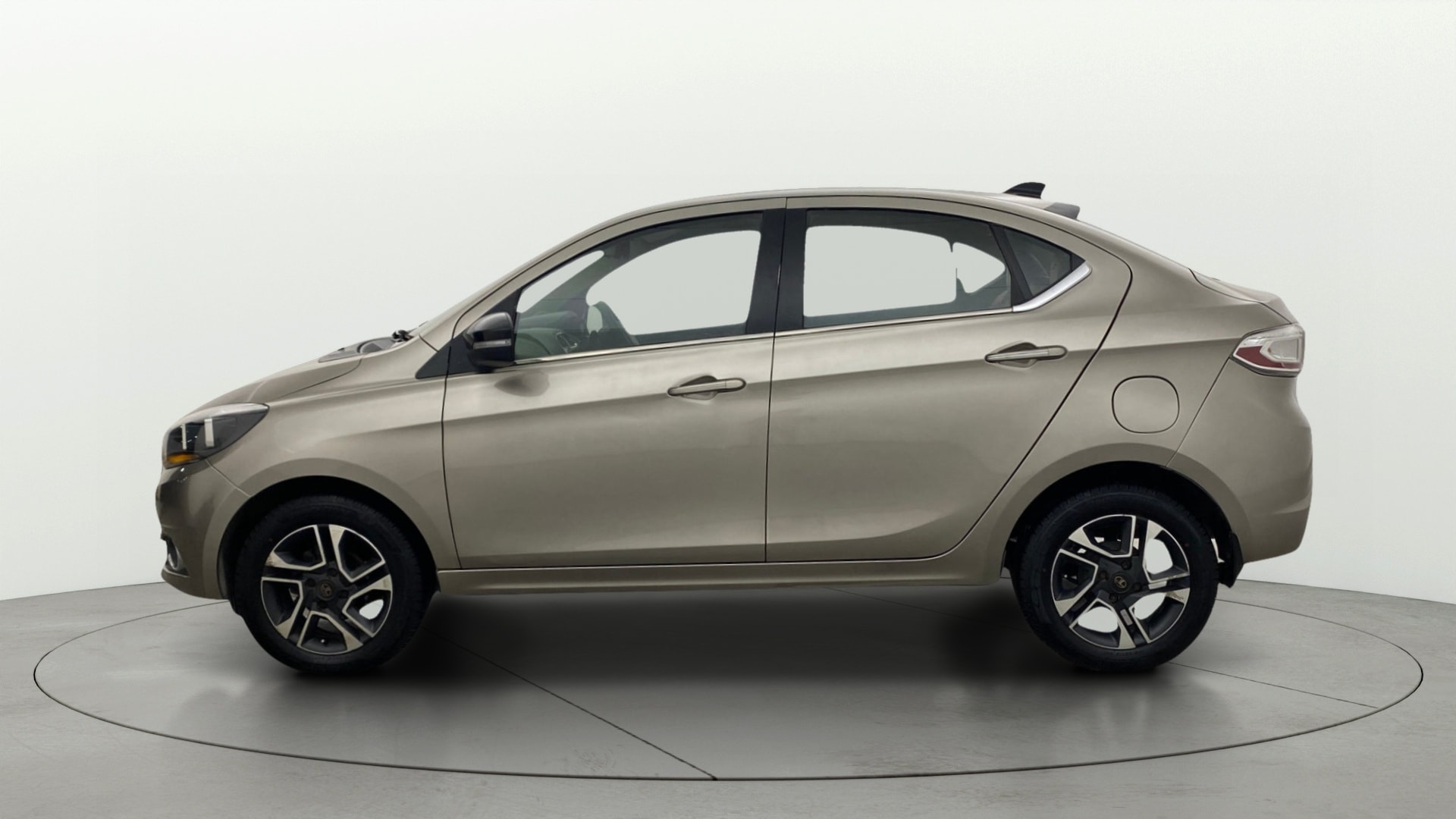View 2019 Tata Tigor XE Diesel Image 5 Used 2019 Tata Tigor XE Diesel Image 5