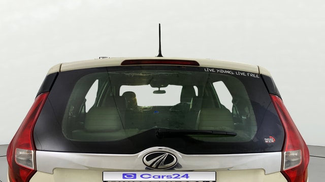 View Mahindra Marazzo Image 4 Used Mahindra Marazzo Image 4