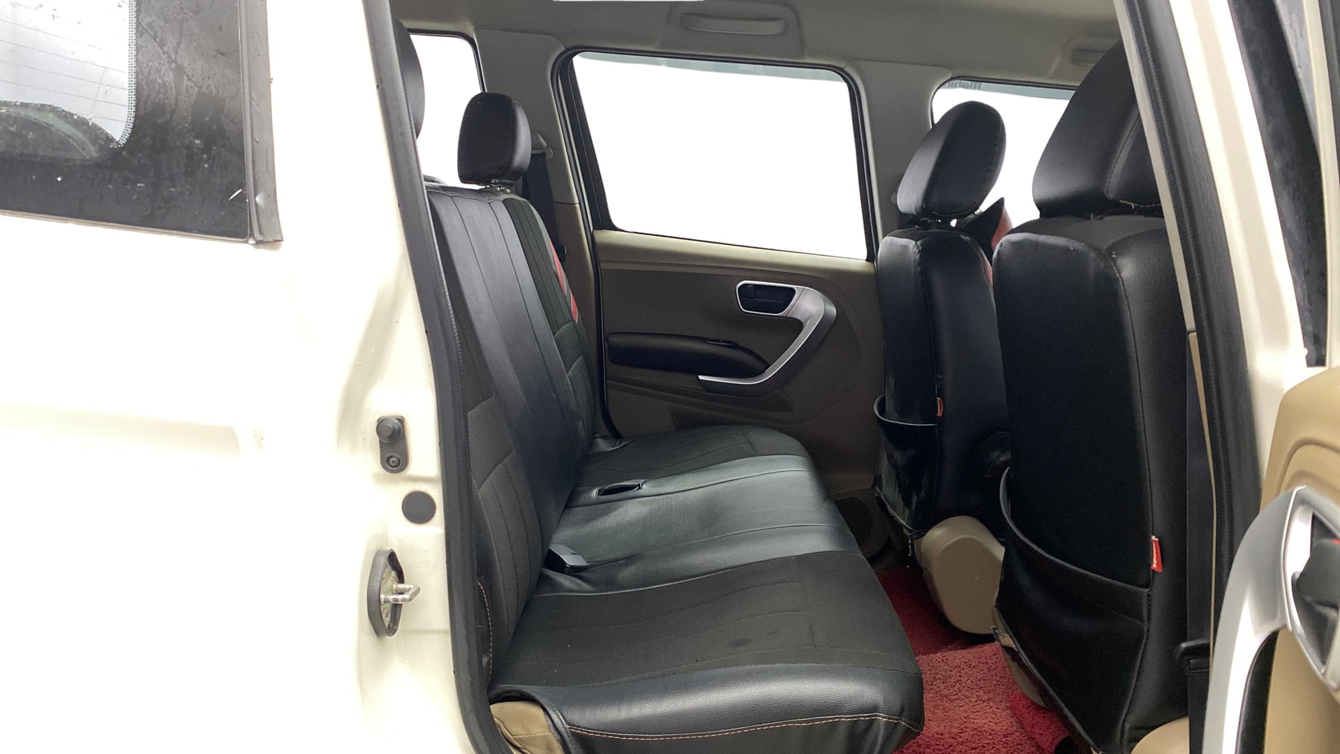 Used 2016 Mahindra TUV300 Used 2016 Mahindra TUV300