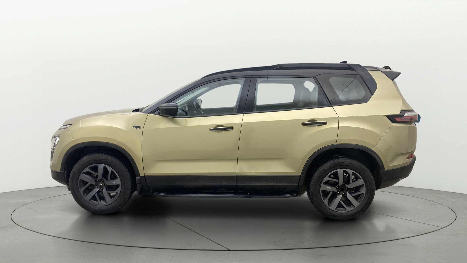 Used 2022 Tata Safari Used 2022 Tata Safari
