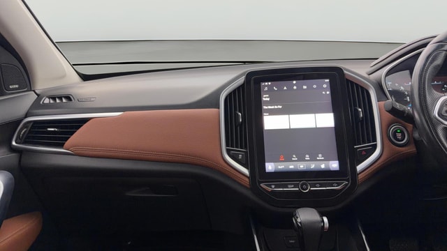 View MG Hector Plus Image 34 Used MG Hector Plus Image 34