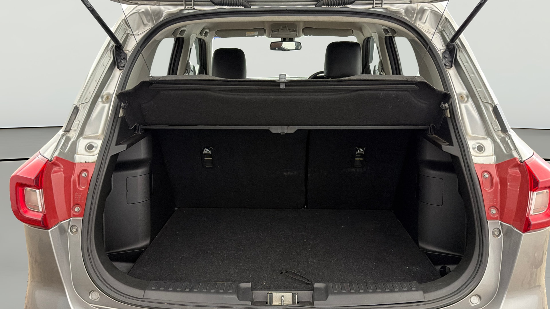 View 2022 Toyota Urban Cruiser Premium AT Image 39 Used 2022 Toyota Urban Cruiser Premium AT Image 39