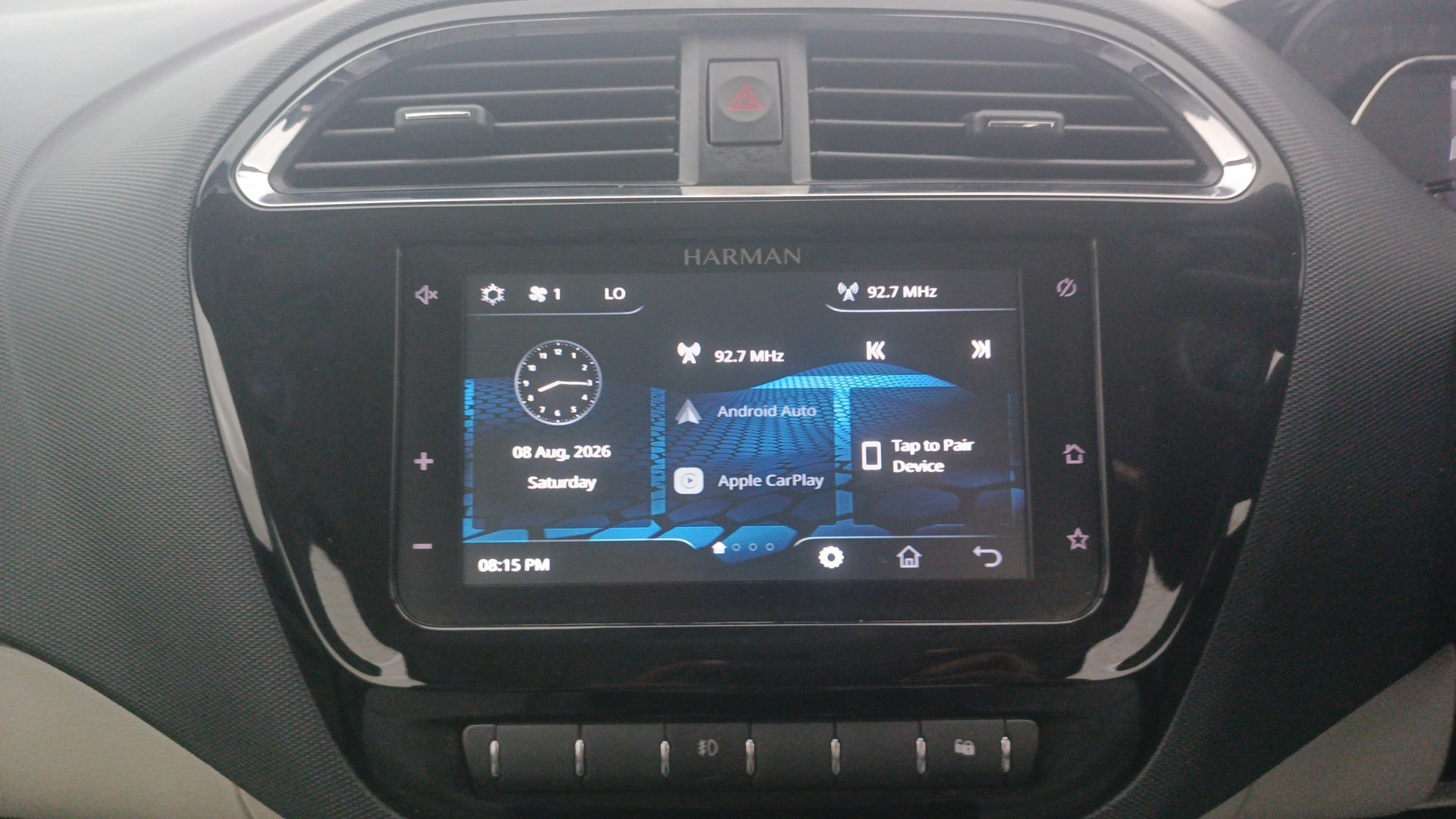 View 2024 Tata Tiago Revotorq XB Image 18 Used 2024 Tata Tiago Revotorq XB Image 18