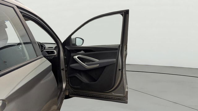 View MG Hector Image 46 Used MG Hector Image 46
