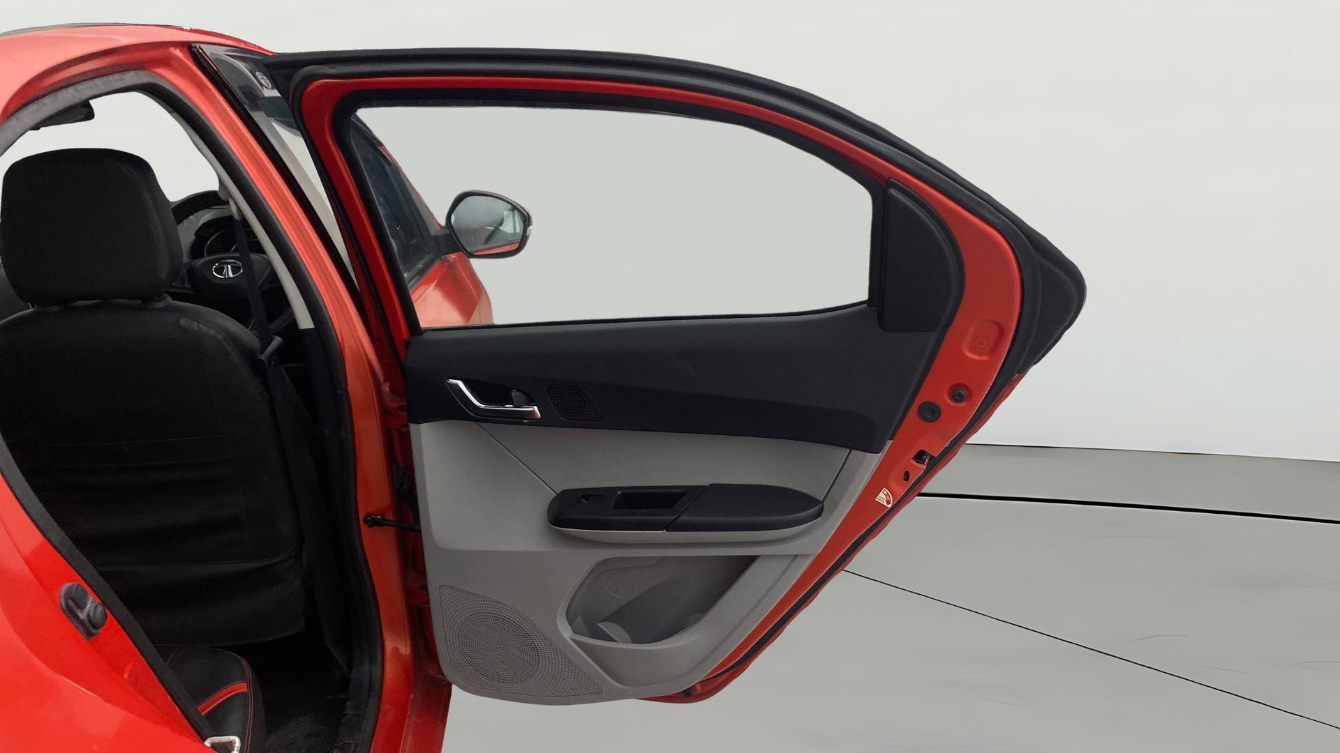 View 2021 Tata Tiago Revotorq XB Image 7 Used 2021 Tata Tiago Revotorq XB Image 7
