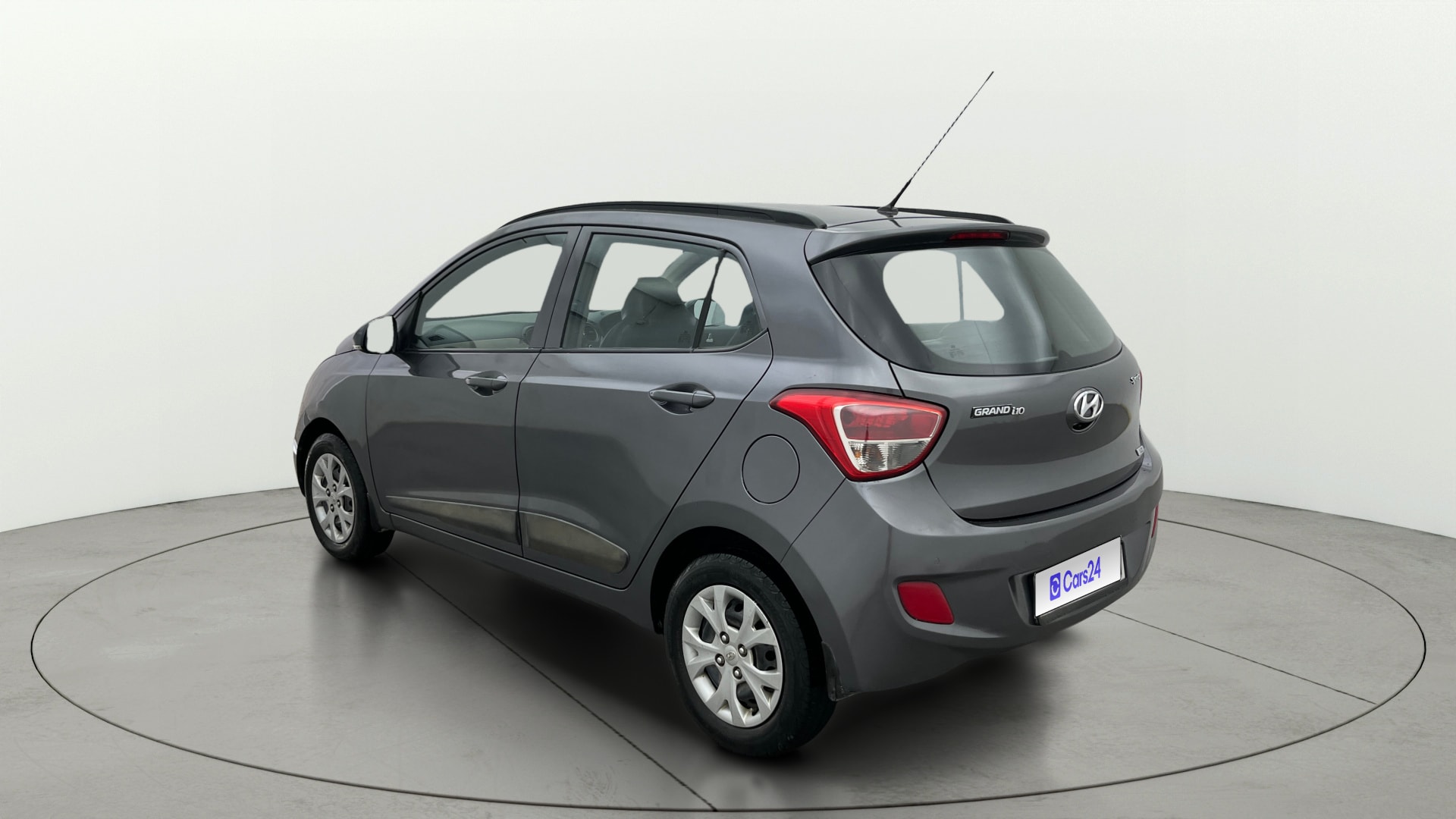 View 2015 Hyundai Grand i10 Sportz 1.2 Kappa Image 2 Used 2015 Hyundai Grand i10 Sportz 1.2 Kappa Image 2