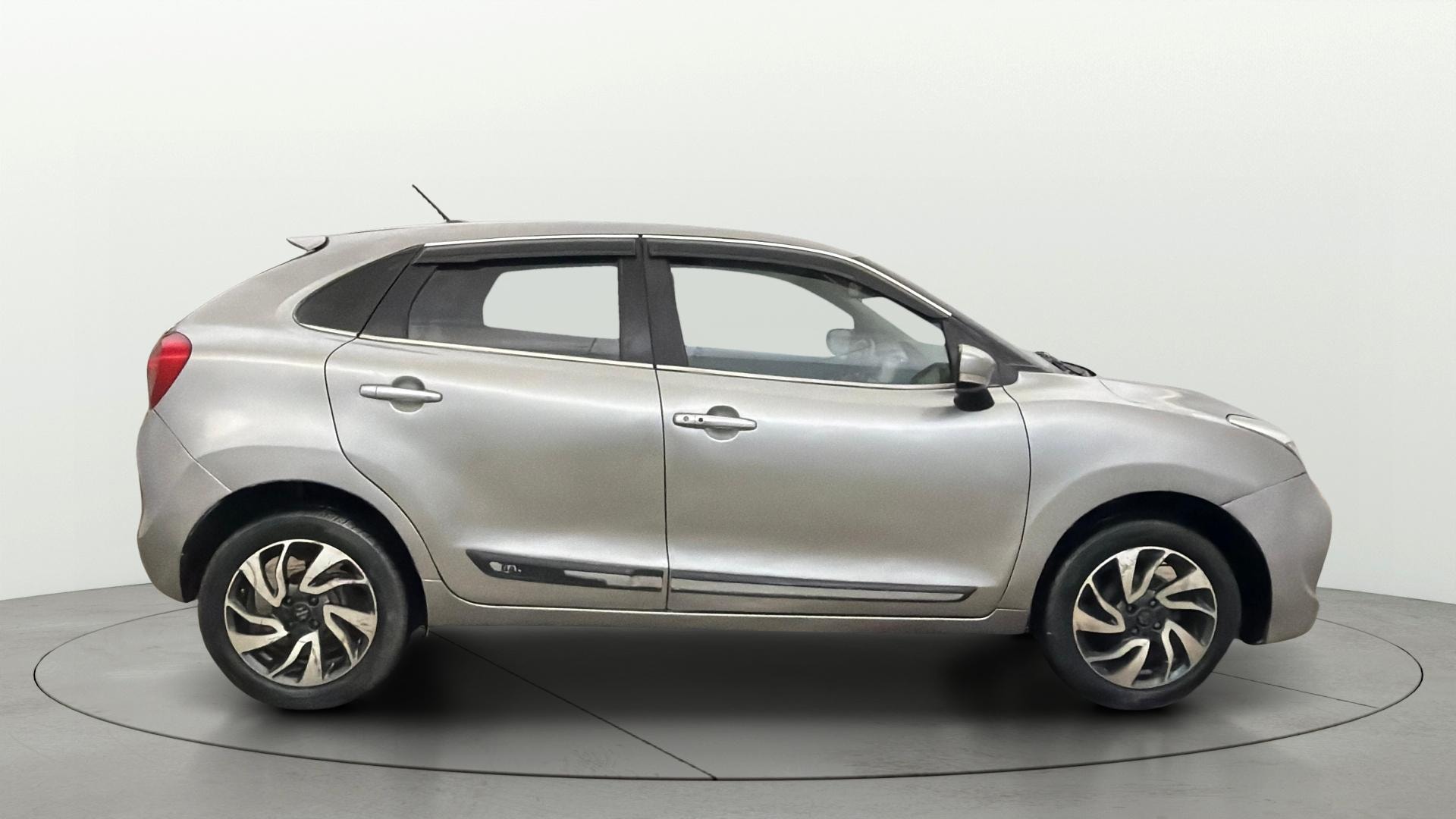 View 2019 Maruti Suzuki 1000 Base Variant Image 26 Used 2019 Maruti Suzuki 1000 Base Variant Image 26