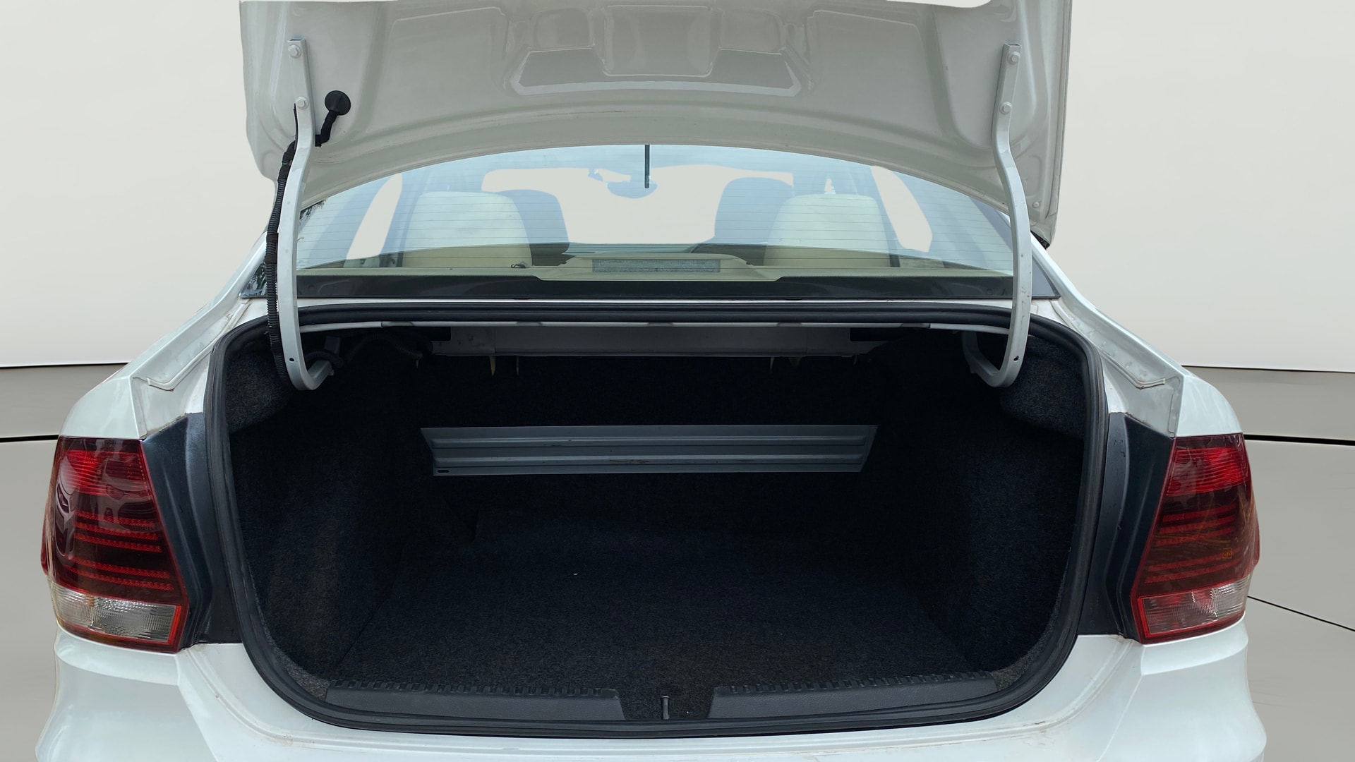 View 2019 Volkswagen Vento 1.2 L TSI Comfortline Petrol AT Image 43 Used 2019 Volkswagen Vento 1.2 L TSI Comfortline Petrol AT Image 43