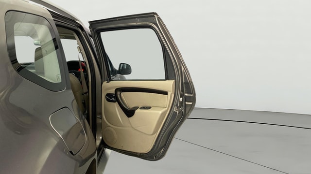 View Nissan Terrano Image 7 Used Nissan Terrano Image 7
