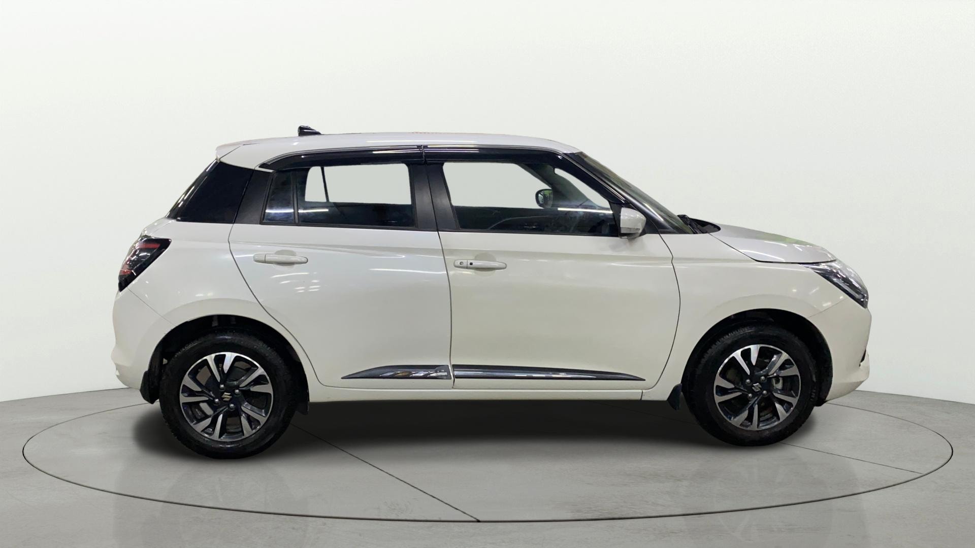 View 2025 Maruti Suzuki 1000 Base Variant Image 28 Used 2025 Maruti Suzuki 1000 Base Variant Image 28