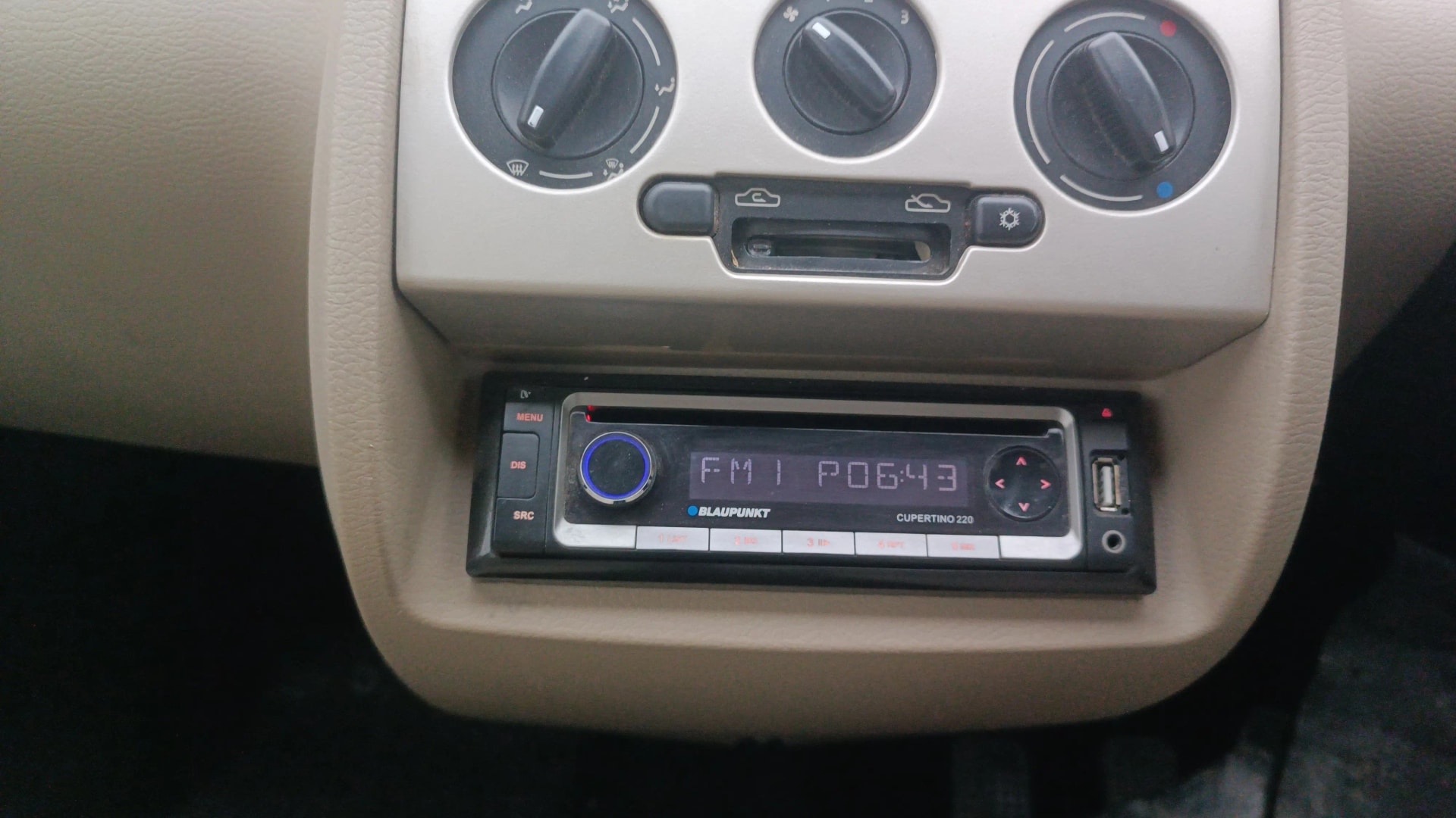 View 2013 Tata Nano LX Image 16 Used 2013 Tata Nano LX Image 16