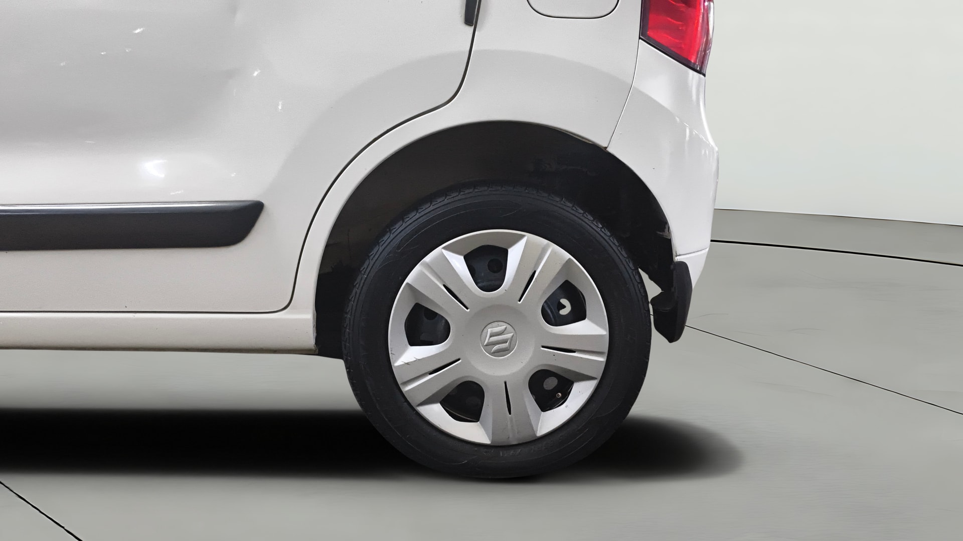 View 2018 Maruti Suzuki 1000 Base Variant Image 7 Used 2018 Maruti Suzuki 1000 Base Variant Image 7
