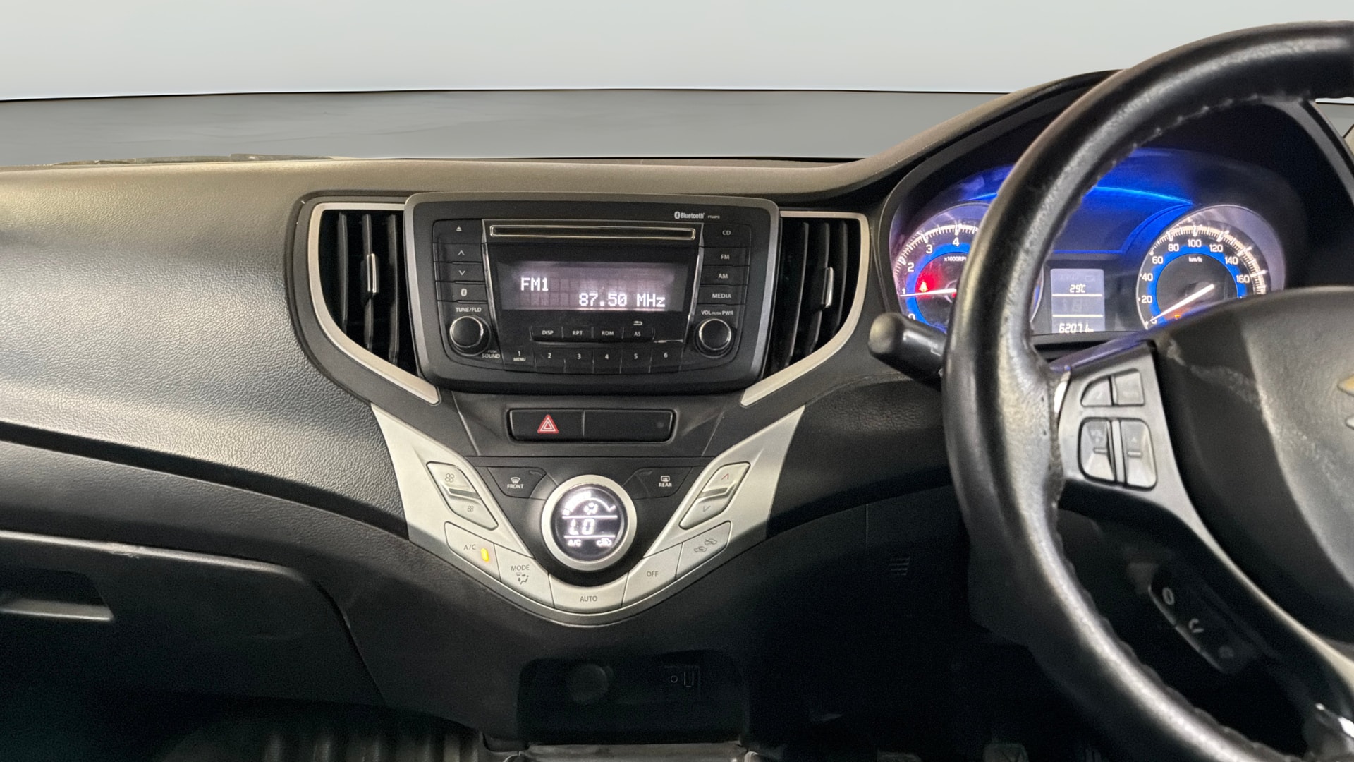 View 2016 Maruti Suzuki 1000 Base Variant Image 17 Used 2016 Maruti Suzuki 1000 Base Variant Image 17