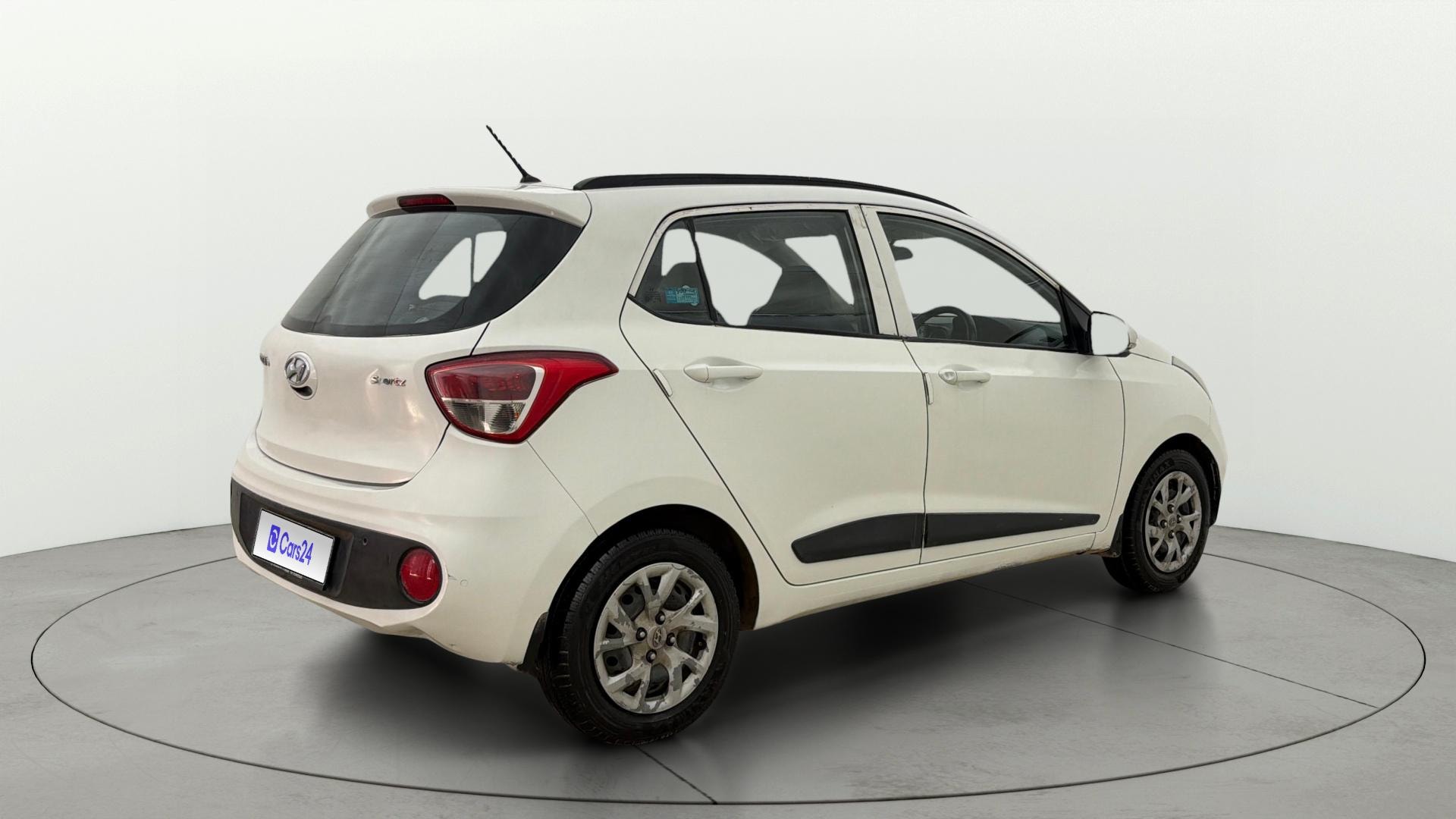 View 2018 Hyundai Grand i10 Sportz 1.2 Kappa Image 42 Used 2018 Hyundai Grand i10 Sportz 1.2 Kappa Image 42