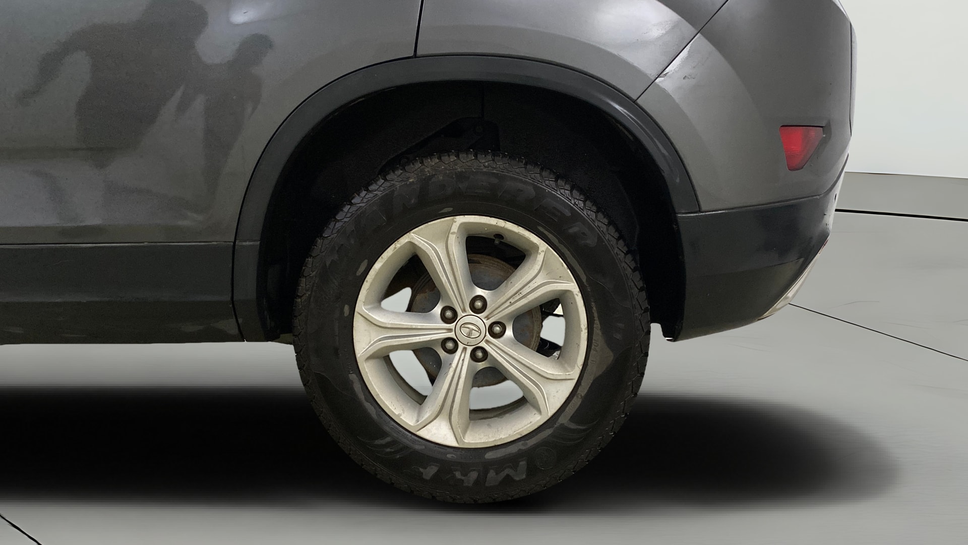 View 2019 Tata Harrier XE Image 11 Used 2019 Tata Harrier XE Image 11