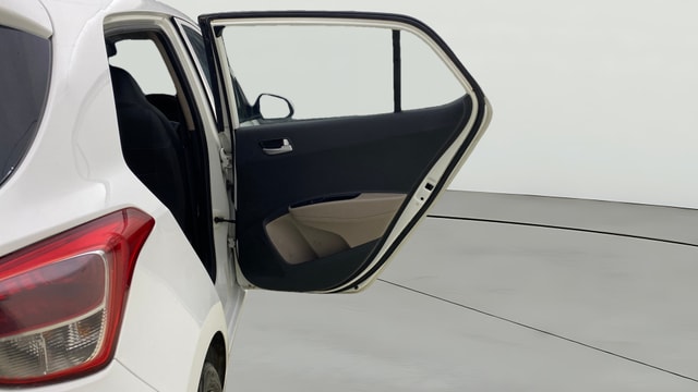 View Hyundai Grand i10 Image 7 Used Hyundai Grand i10 Image 7