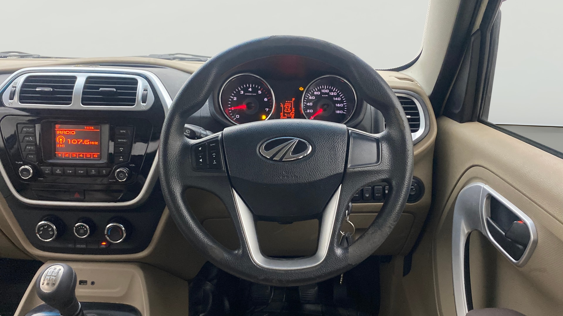 Used 2018 Mahindra TUV300 Used 2018 Mahindra TUV300