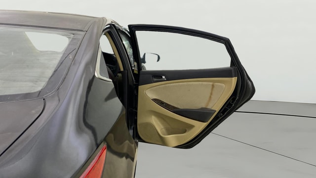 View Hyundai Verna Image 7 Used Hyundai Verna Image 7