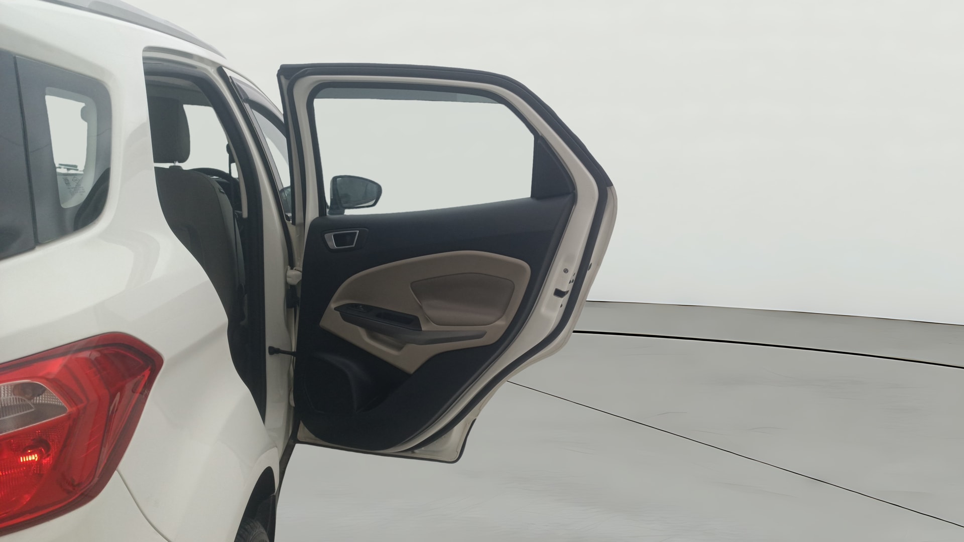 View 2020 Ford EcoSport 1.5 TDCi Diesel Ambiente BS IV Image 5 Used 2020 Ford EcoSport 1.5 TDCi Diesel Ambiente BS IV Image 5