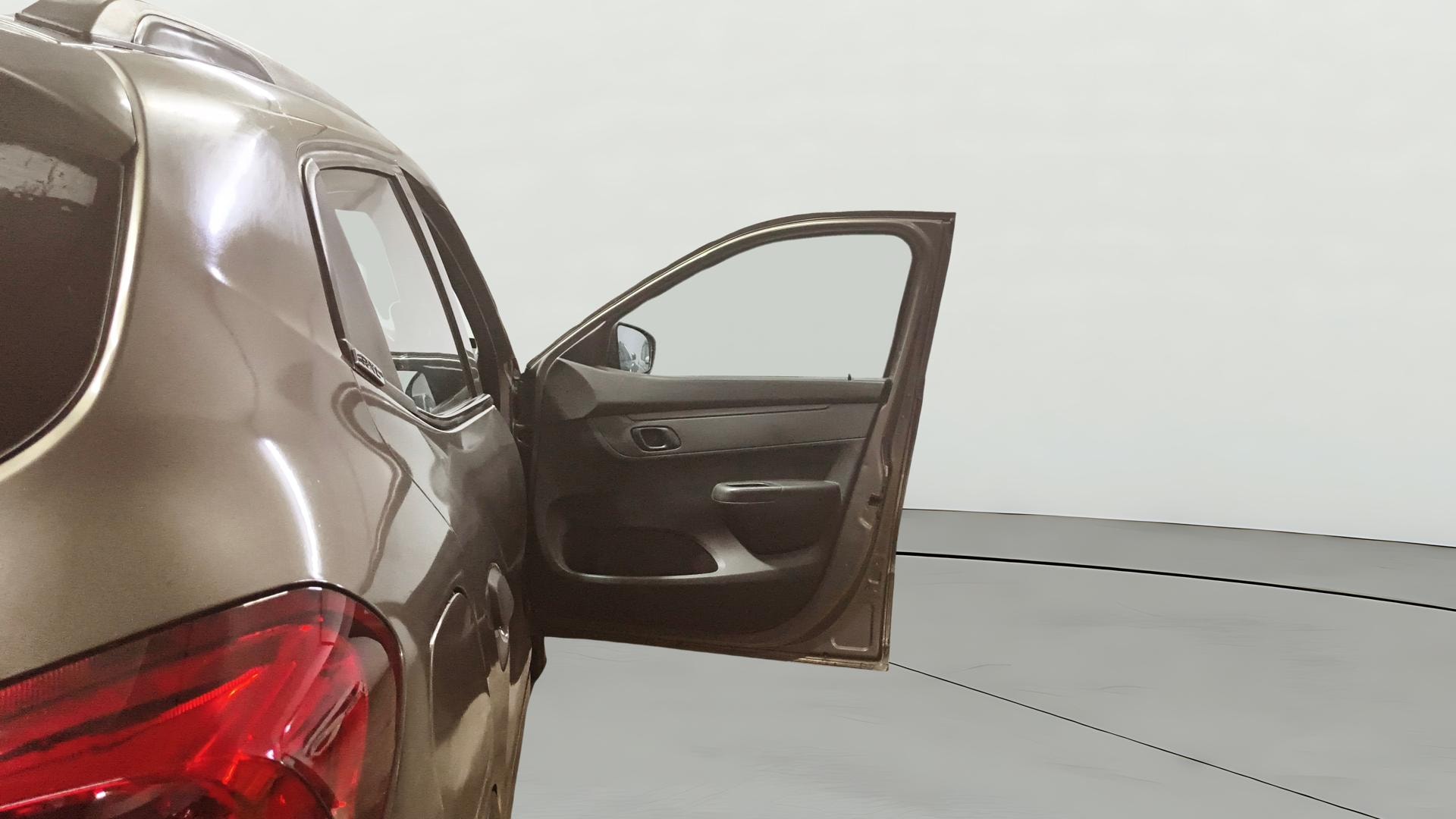 View 2019 Renault Kwid RXL 1.0 BS IV Image 43 Used 2019 Renault Kwid RXL 1.0 BS IV Image 43