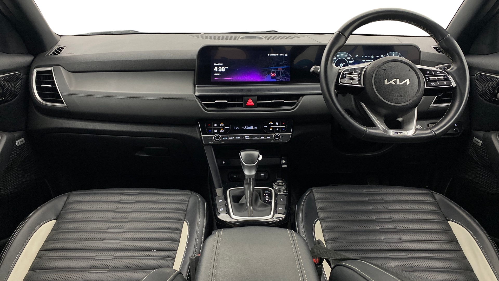 View 2023 Kia Seltos GTX Plus (S) DCT Dual Tone Image 16 Used 2023 Kia Seltos GTX Plus (S) DCT Dual Tone Image 16