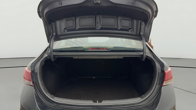 View Hyundai Verna Image 39 Used Hyundai Verna Image 39