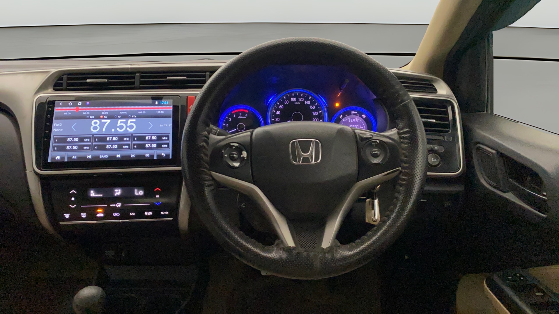 View 2014 Honda City ZX MT Diesel Anniversary Edition Image 14 Used 2014 Honda City ZX MT Diesel Anniversary Edition Image 14