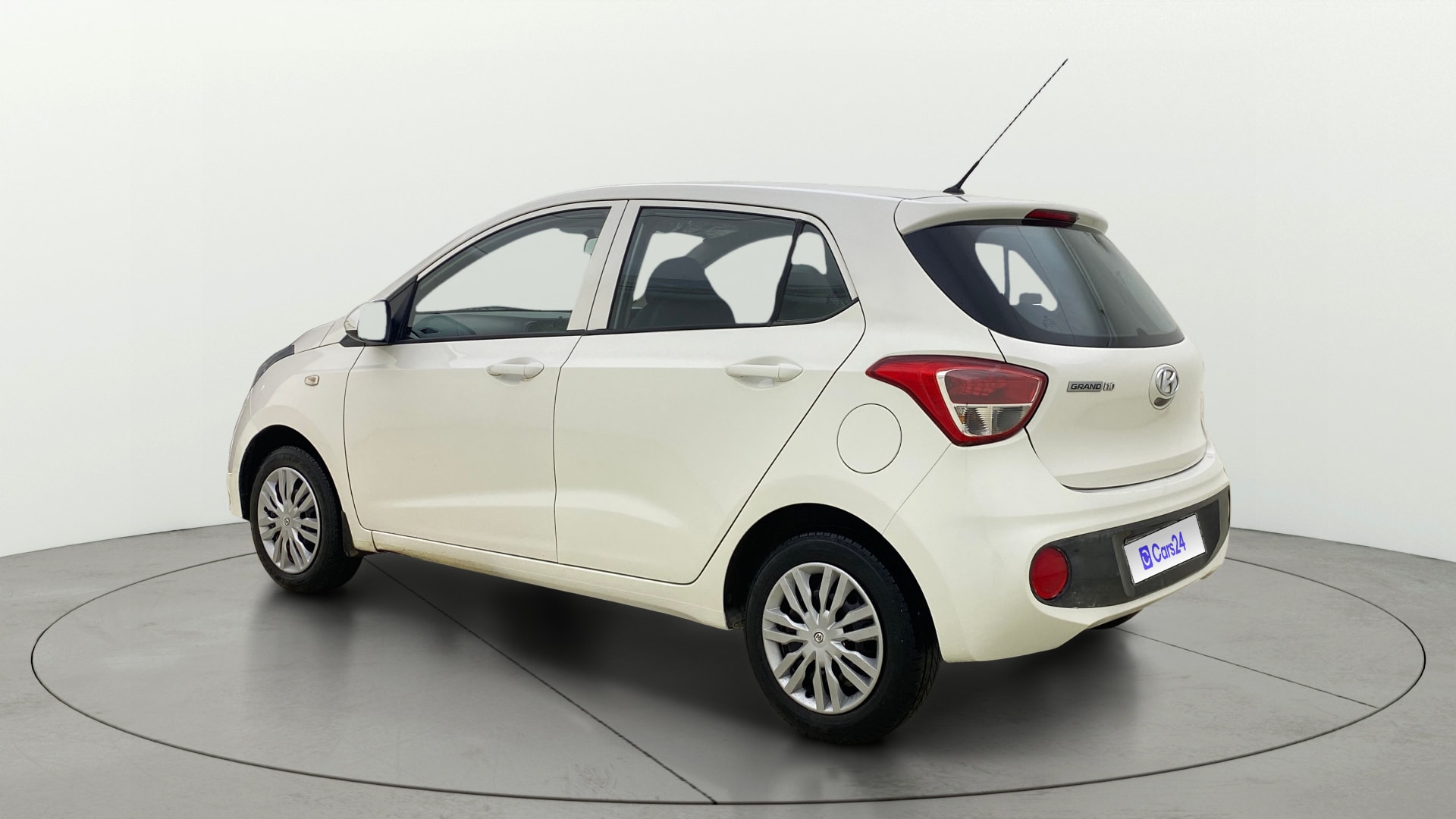 View 2018 Hyundai Grand i10 Magna 1.2 Kappa VTVT Image 2 Used 2018 Hyundai Grand i10 Magna 1.2 Kappa VTVT Image 2