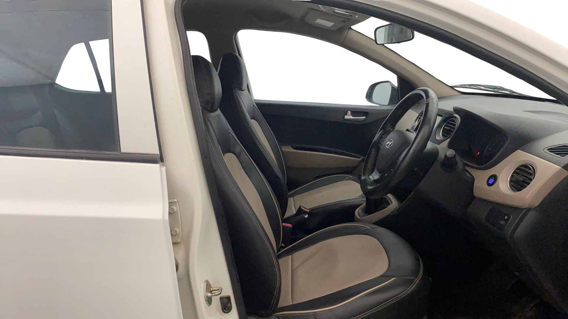 View 2018 Hyundai Grand i10 1.2 Asta Diesel Image 26 Used 2018 Hyundai Grand i10 1.2 Asta Diesel Image 26
