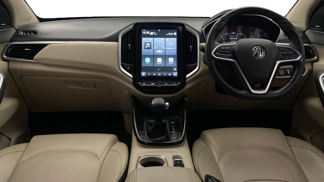 View MG Hector Image 31 Used MG Hector Image 31