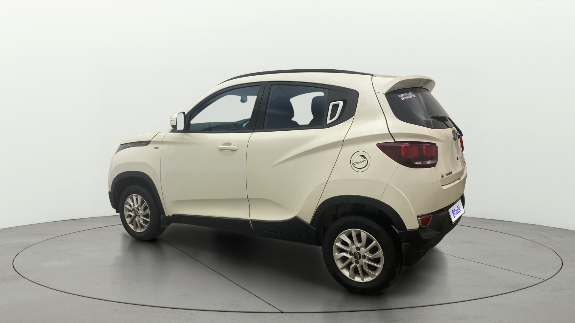 View 2016 Mahindra KUV100 K8 Diesel 5 Seater BS IV Image 2 Used 2016 Mahindra KUV100 K8 Diesel 5 Seater BS IV Image 2