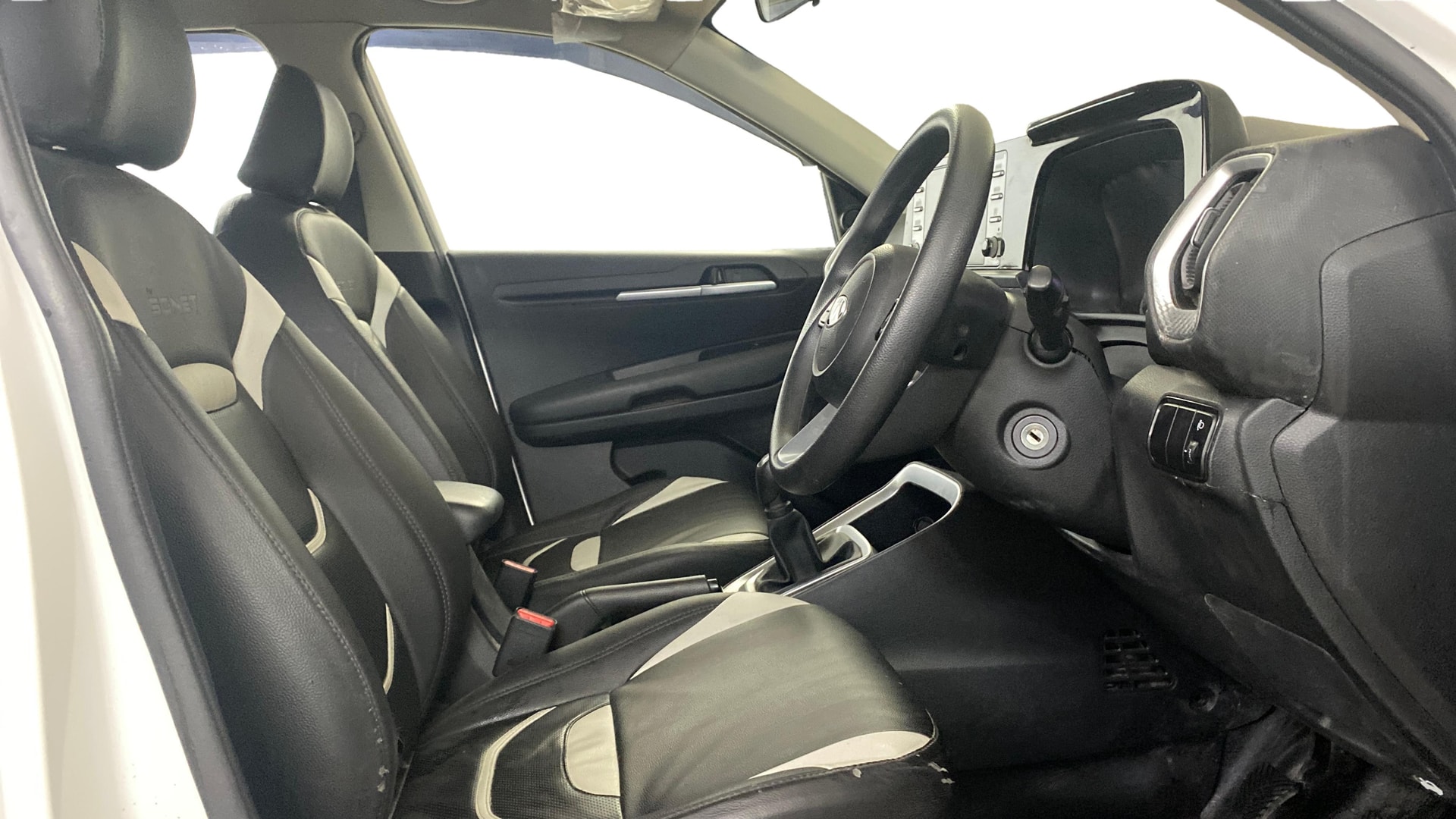 View 2021 Kia Sonet HTK Plus Petrol Image 18 Used 2021 Kia Sonet HTK Plus Petrol Image 18