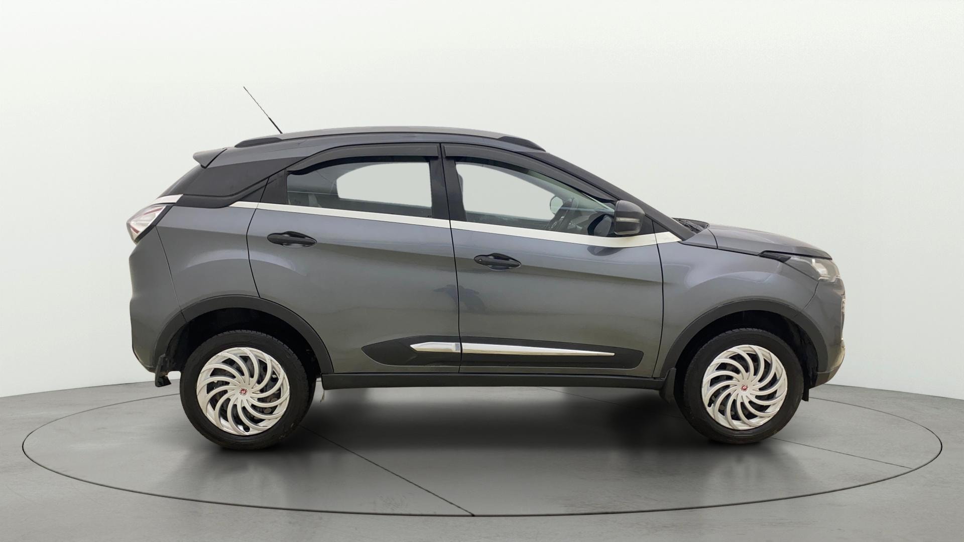 View 2022 Tata Nexon Revotron XE Image 8 Used 2022 Tata Nexon Revotron XE Image 8
