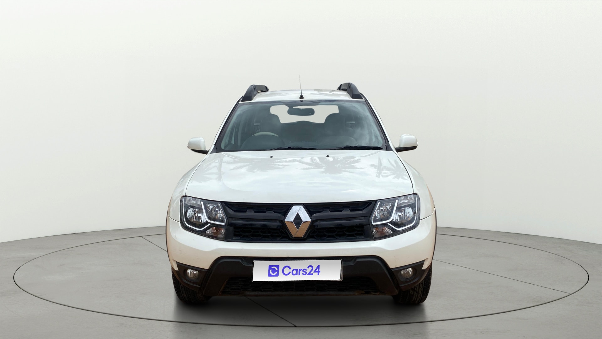 View 2019 Renault Duster 85 PS RXS 4X2 MT Image 1 Used 2019 Renault Duster 85 PS RXS 4X2 MT Image 1