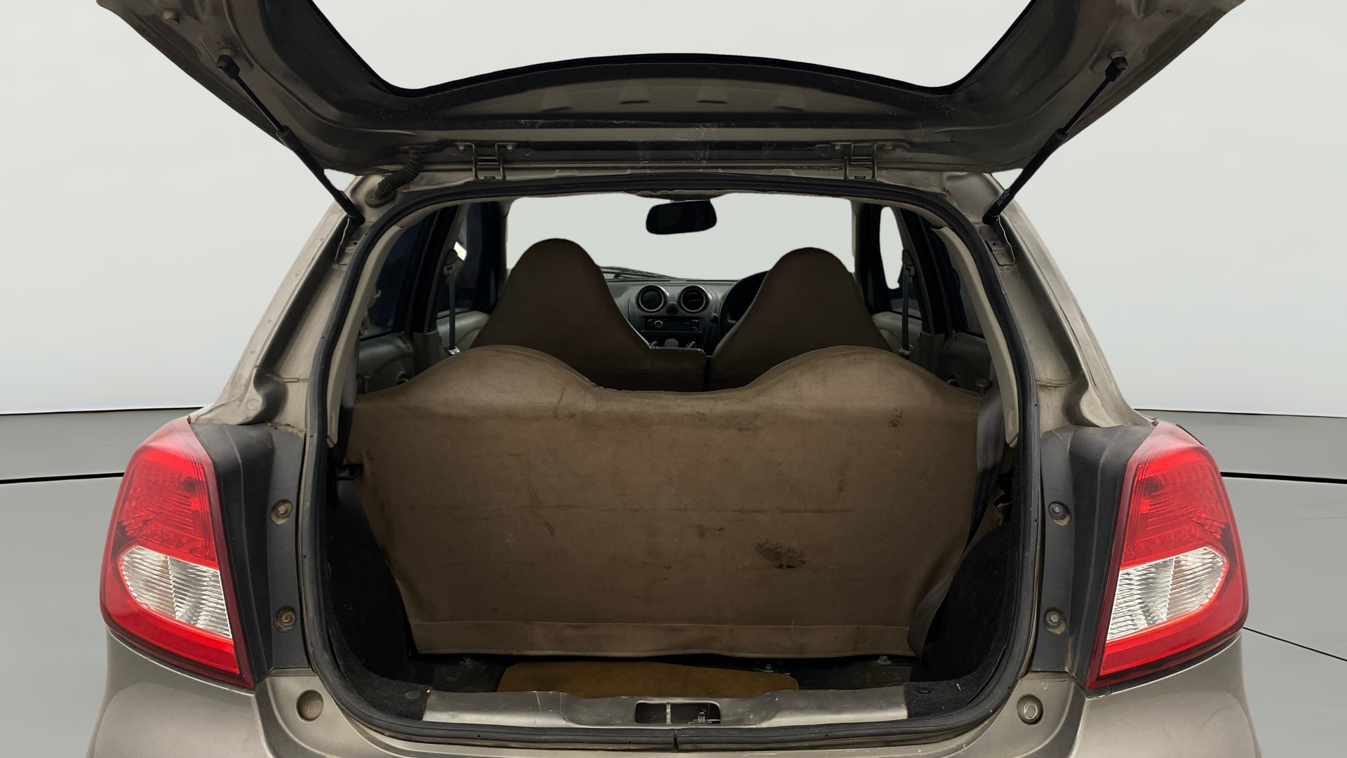 View 2016 Datsun Go T Image 36 Used 2016 Datsun Go T Image 36