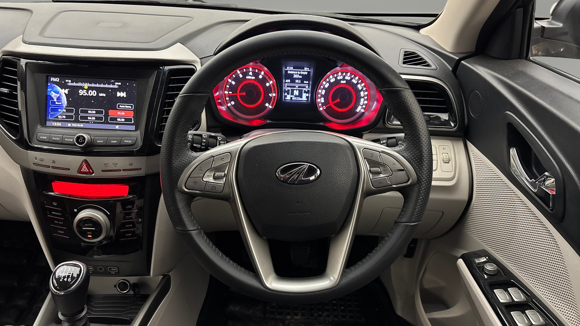 Used 2022 Mahindra XUV300 Used 2022 Mahindra XUV300