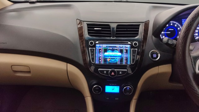 View Hyundai Fluidic Verna Image 31 Used Hyundai Fluidic Verna Image 31