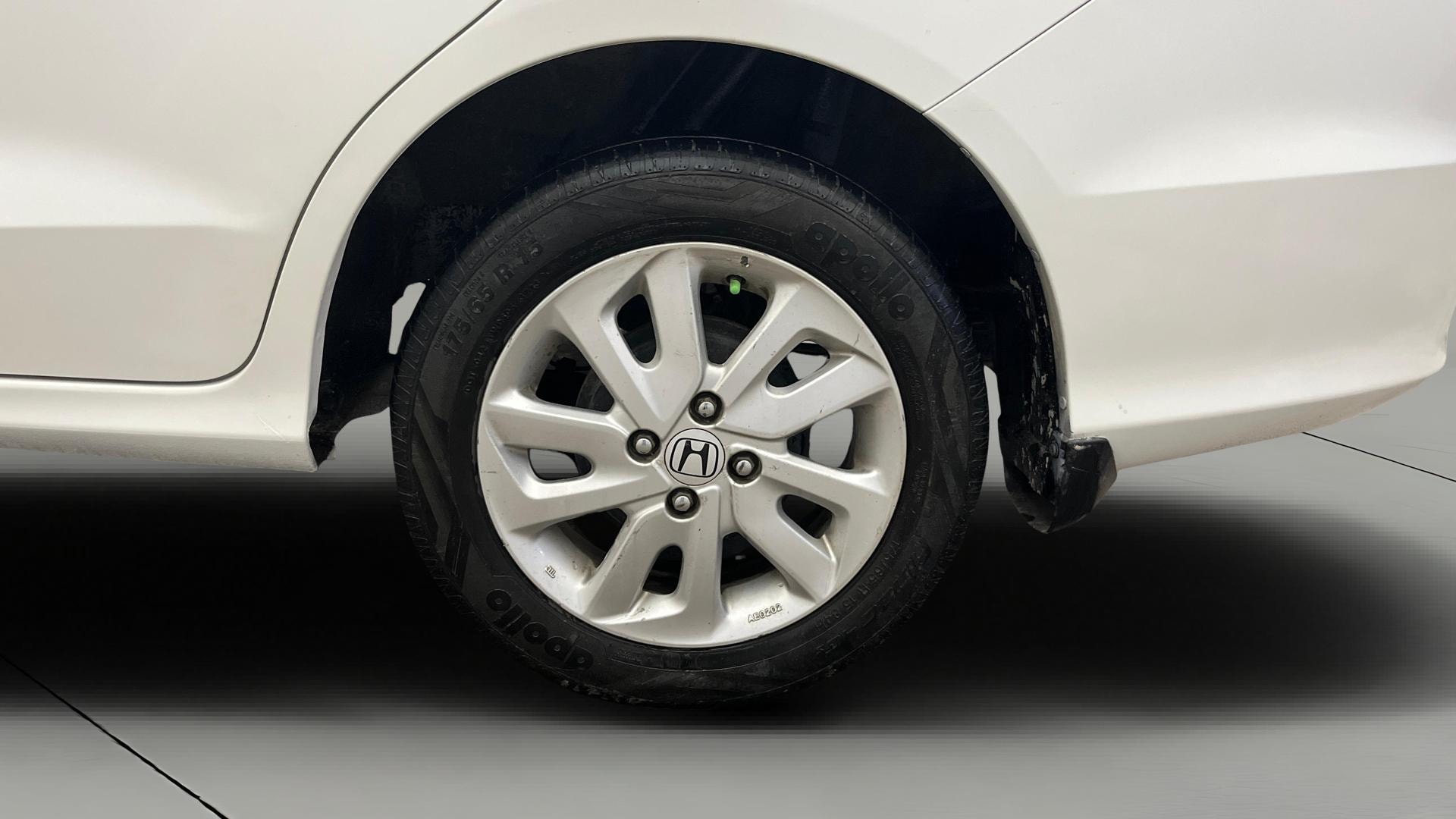 View 2015 Honda Mobilio E Diesel Image 11 Used 2015 Honda Mobilio E Diesel Image 11