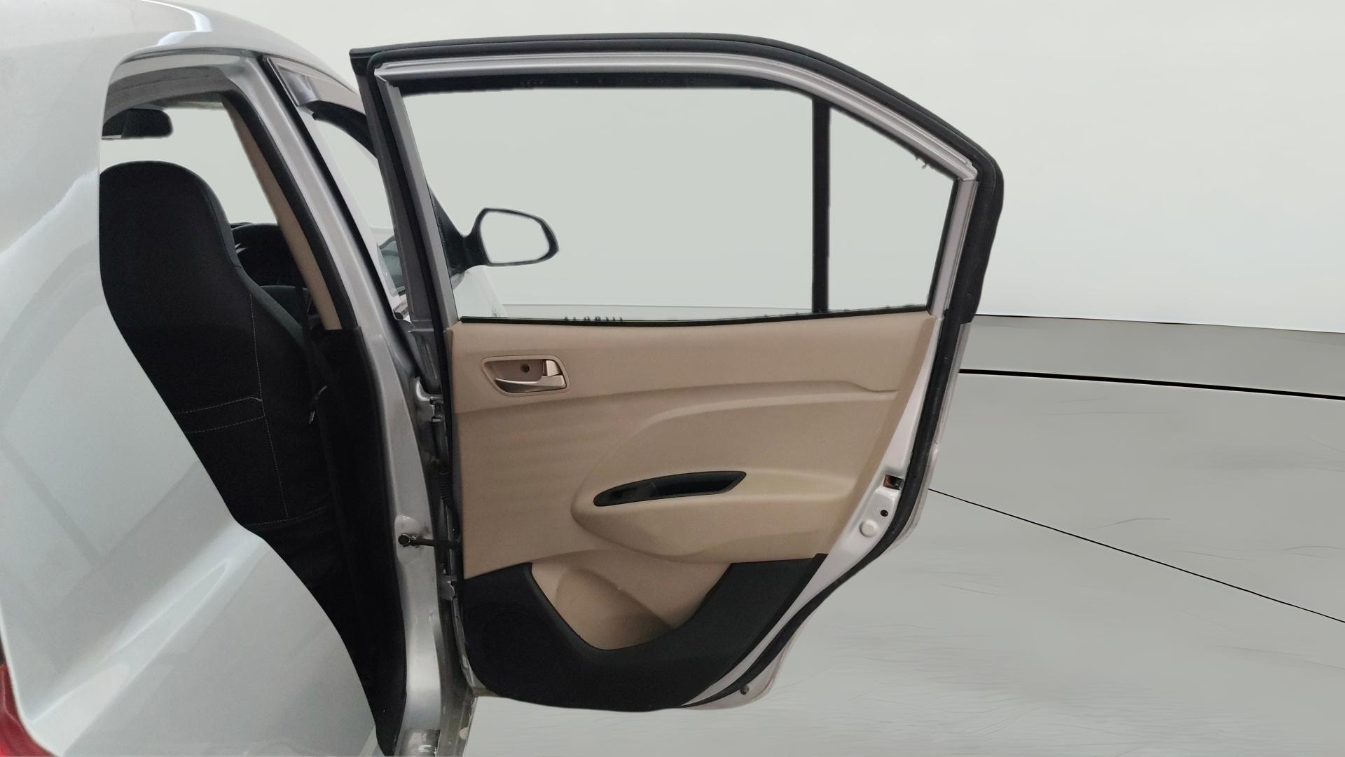 View 2018 Hyundai New Santro Sportz AMT Image 7 Used 2018 Hyundai New Santro Sportz AMT Image 7