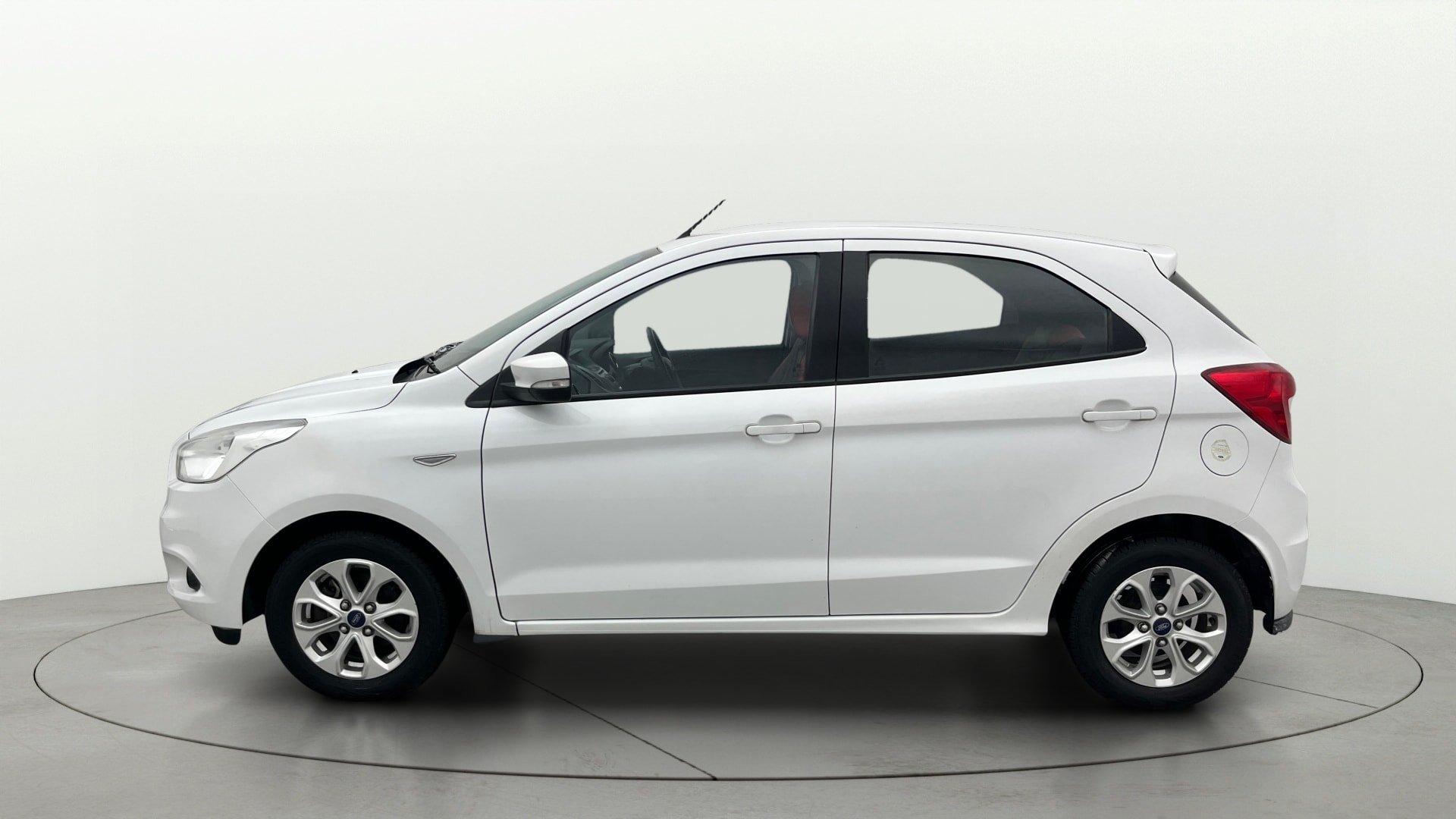 View 2017 Ford Figo Aspire 1.2P Ambiente MT BS IV Image 5 Used 2017 Ford Figo Aspire 1.2P Ambiente MT BS IV Image 5