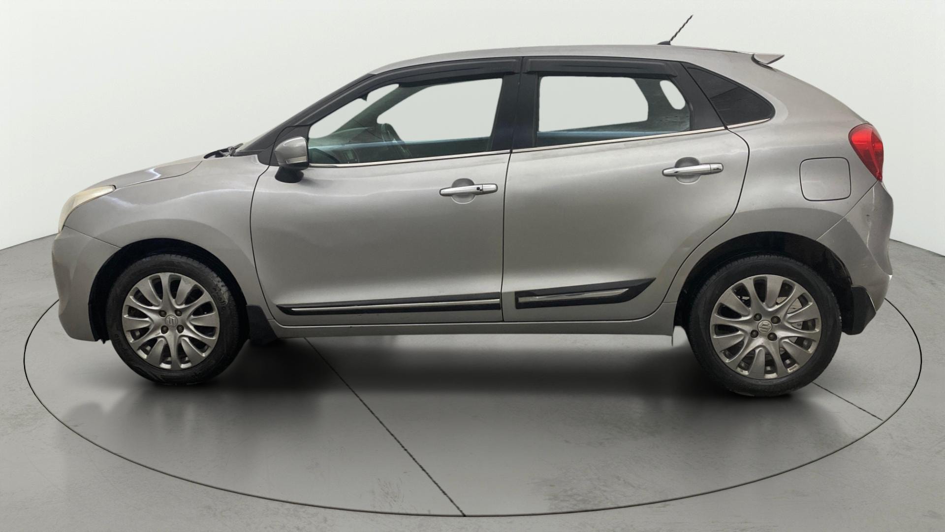 View 2017 Maruti Suzuki 1000 Base Variant Image 5 Used 2017 Maruti Suzuki 1000 Base Variant Image 5