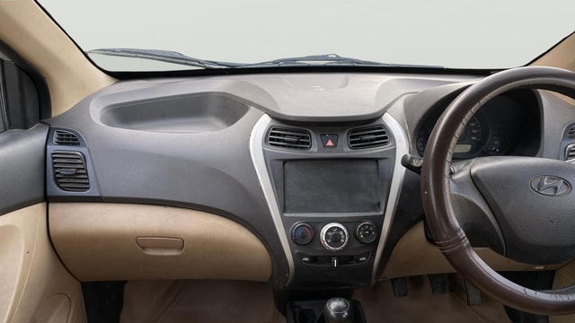 View Hyundai EON Image 17 Used Hyundai EON Image 17