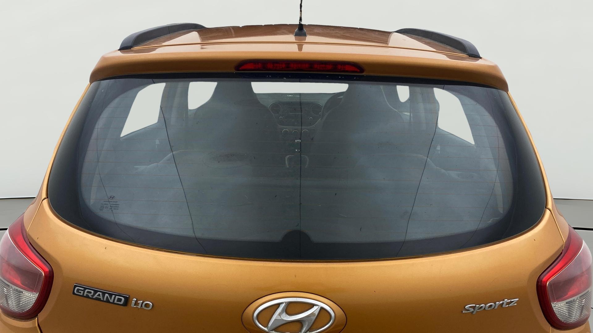 View 2016 Hyundai Grand i10 Sportz 1.2 Kappa Image 4 Used 2016 Hyundai Grand i10 Sportz 1.2 Kappa Image 4