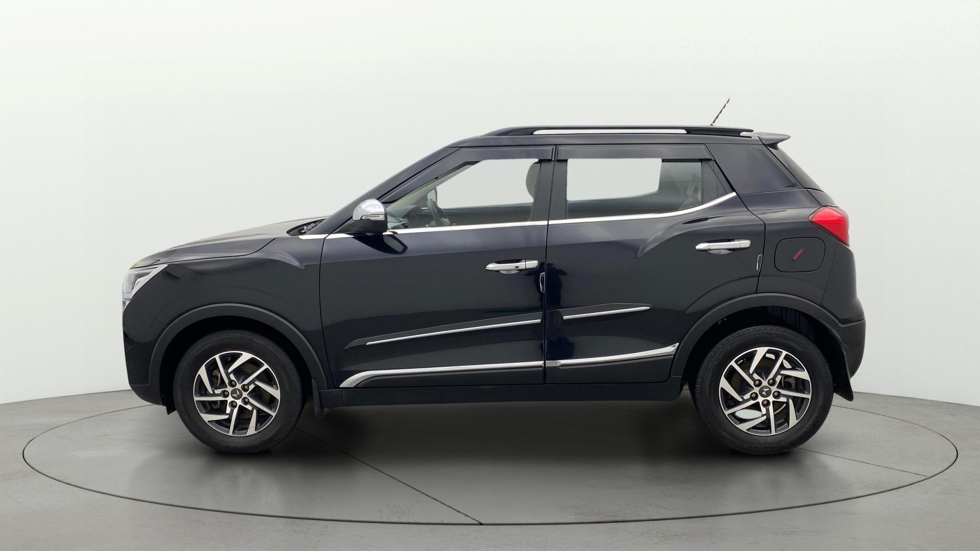 Used 2023 Mahindra XUV300 Used 2023 Mahindra XUV300