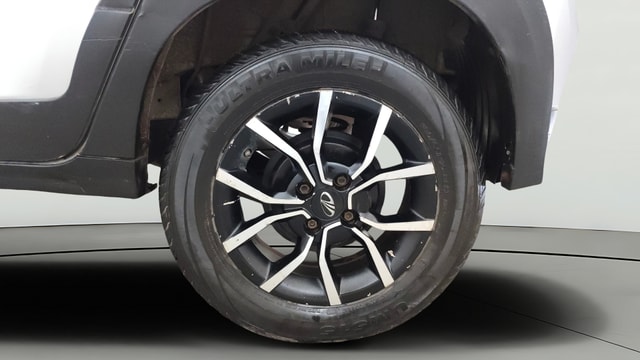 View Mahindra KUV100 Image 11 Used Mahindra KUV100 Image 11