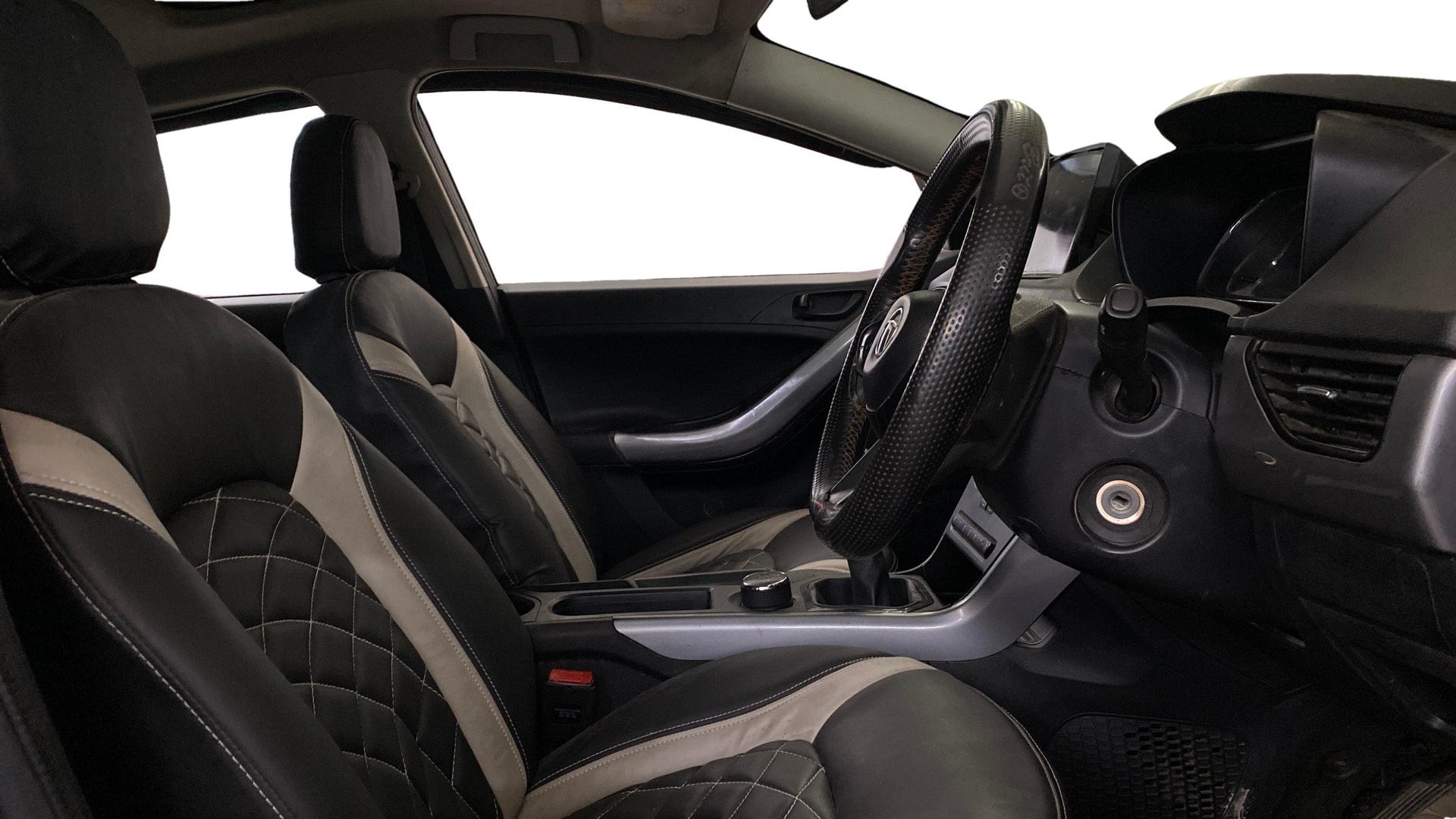 View 2022 Tata Nexon Revotron XE Image 16 Used 2022 Tata Nexon Revotron XE Image 16