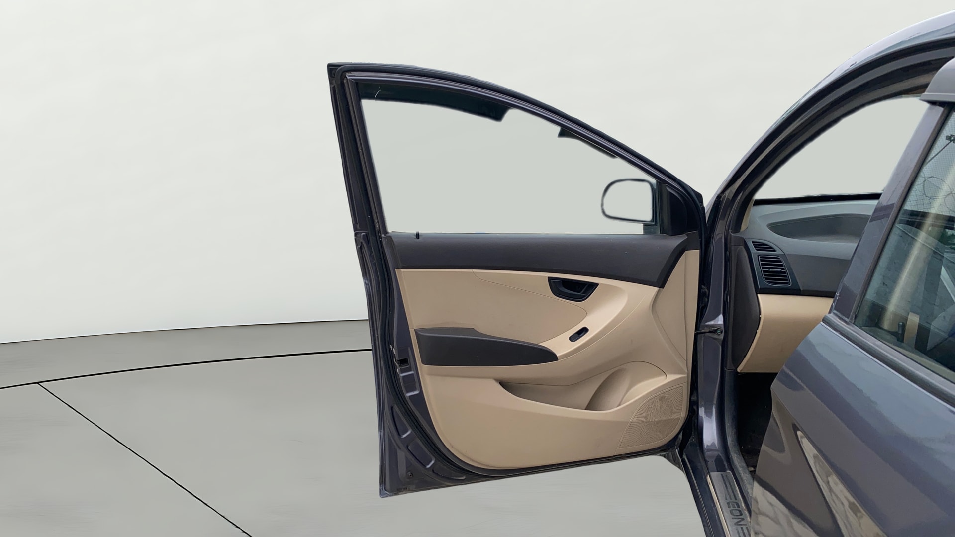 View 2015 Hyundai EON Era Plus Image 30 Used 2015 Hyundai EON Era Plus Image 30
